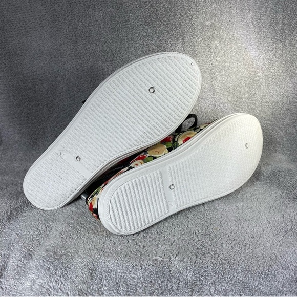New Shoes Women’s Size 7 Lace Up GrannyCore Sneakers Floral Flats‎ - Picture 5 of 10